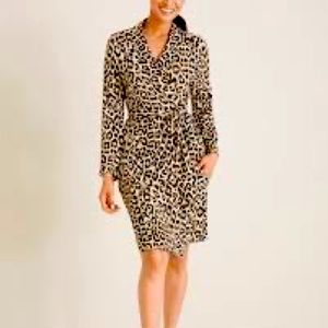 Soma cool nights short robe - cute leopard print. New without tags.